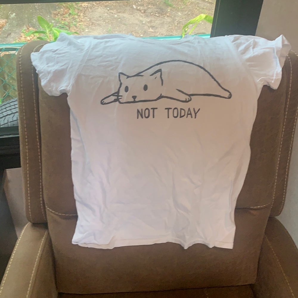 Hot topic graphic tee